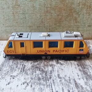 Vintage Bachmann HO Scale Plasser EM80C Union Pacific EC1 Cleaning Diesel